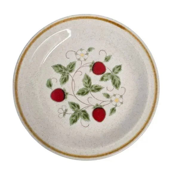 Vintage JC Penney Strawberry Plate 7.25" – Retro Kitchen Collectible - Picture 1 of 4